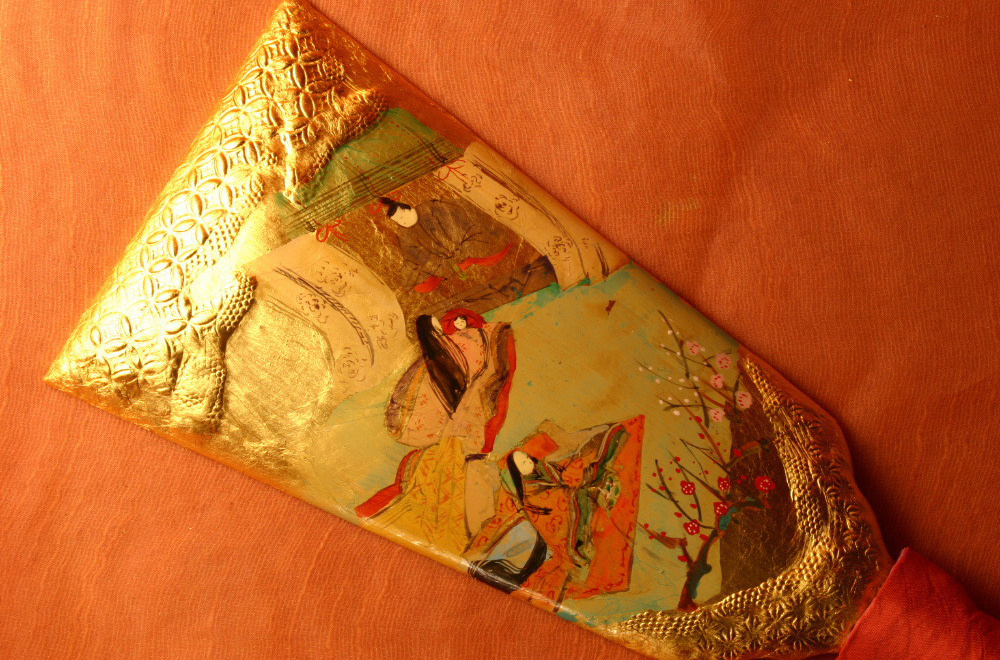 １，源氏物語絵巻「桐壺」（きりつぼ）の手描き彩色羽子板